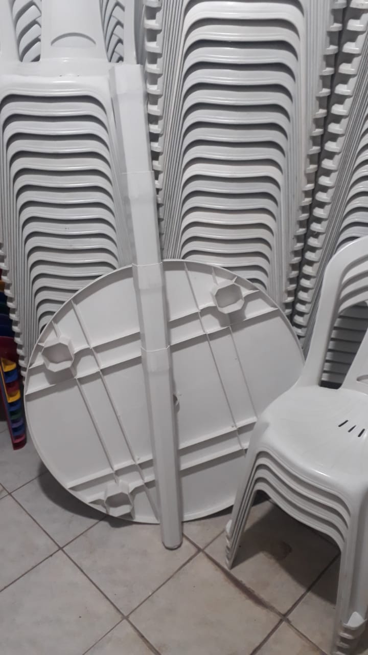 mesa redonda desmontavel1.jpeg